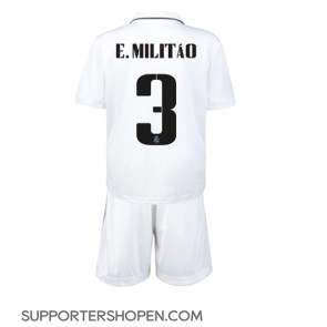 Real Madrid Eder Militao #3 Hemmatröja Barn 2022-23 Kortärmad (+ korta byxor)